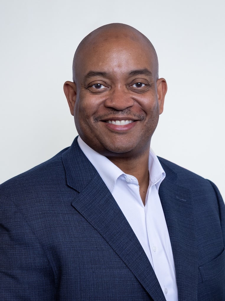 aboutUs_SheldonCummings_headshot